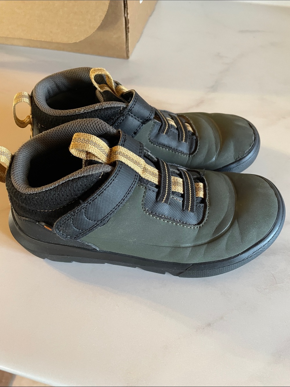 BOGS Skyline Kicker Water Resistant Sneakers Boys 13